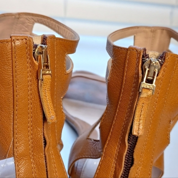 Authentic Fendi Leather Sz 39 1/2 Gladiator Ankle Boho Sandals - Picture 13 of 14